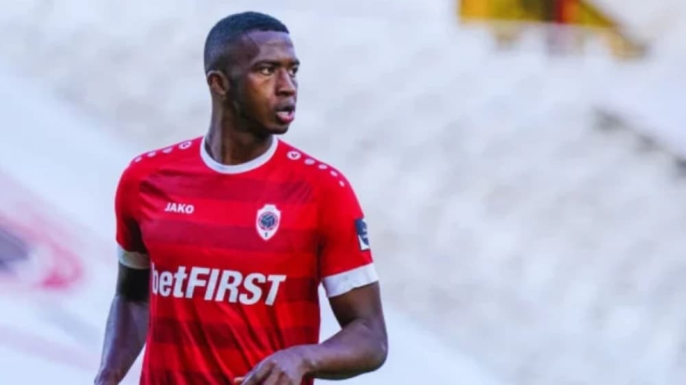 Willian Pacho: Il Fenomeno Difensivo dell'Ecuador che Conquista l'Europa Willian Pacho: Il Fenomeno Difensivo dell'Ecuador che Conquista l'Europa